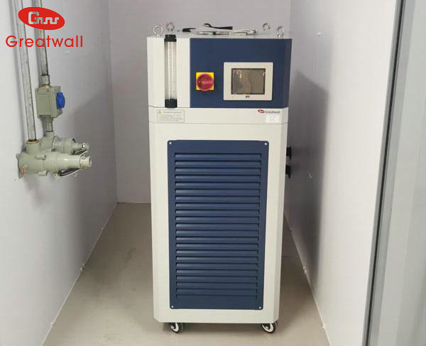 實(shí)驗(yàn)室反應(yīng)釜高低溫冷熱一體機(jī)